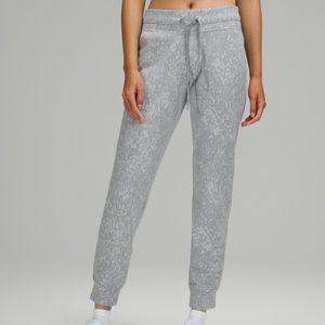 Ready to Rulu Crop Jogger